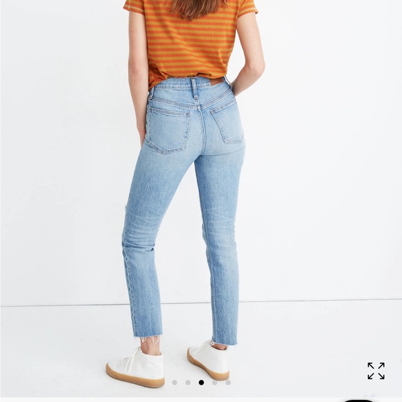 The Petite Perfect Vintage Jean in Rosabelle Wash: Comfort Stretch Edition - Picture 2 of 11